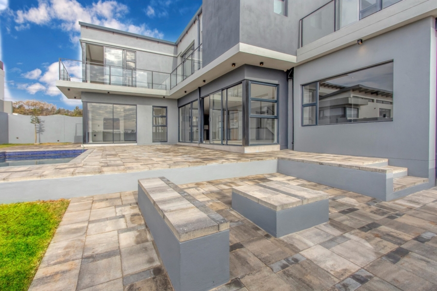 5 Bedroom Property for Sale in Helderfontein Estate Gauteng