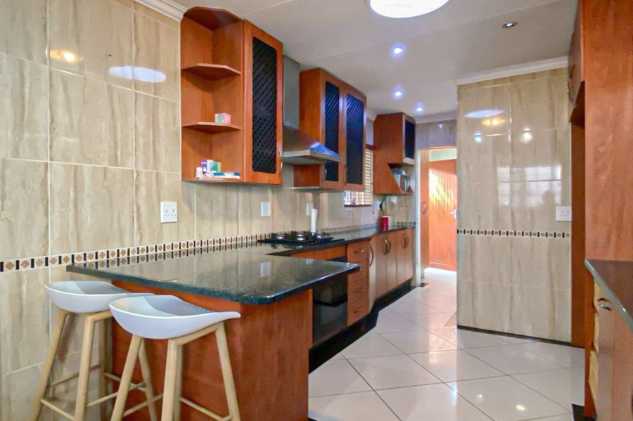 4 Bedroom Property for Sale in Sundowner Gauteng