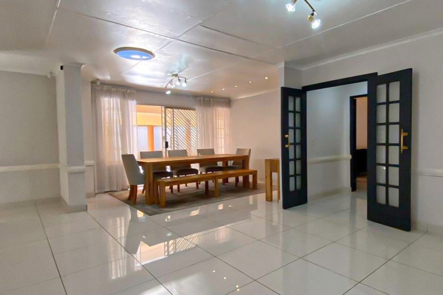 4 Bedroom Property for Sale in Sundowner Gauteng