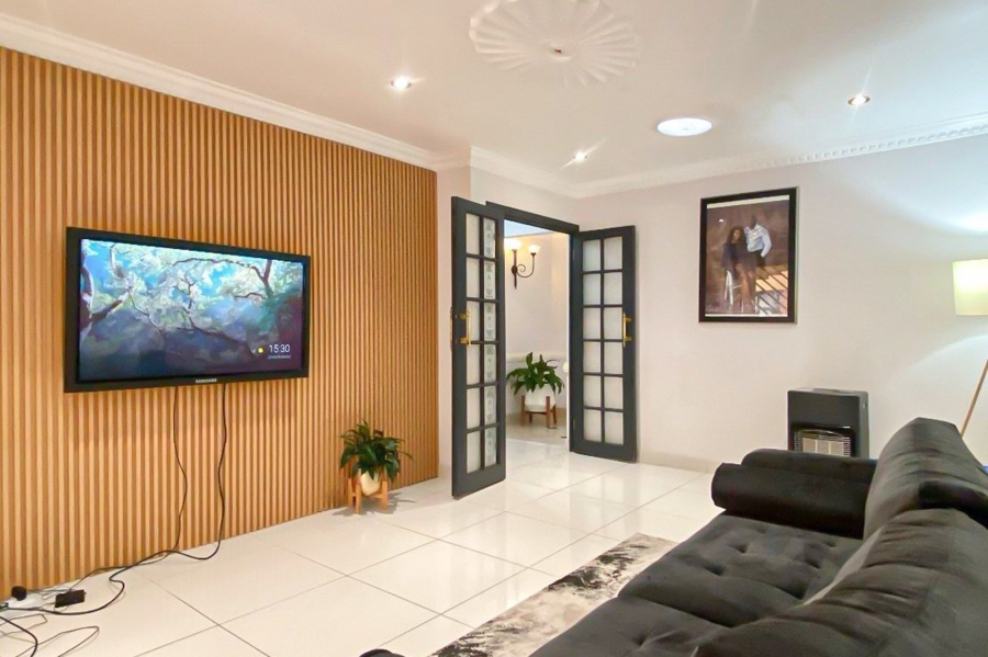 4 Bedroom Property for Sale in Sundowner Gauteng