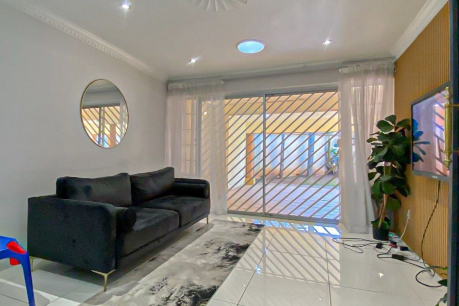 4 Bedroom Property for Sale in Sundowner Gauteng