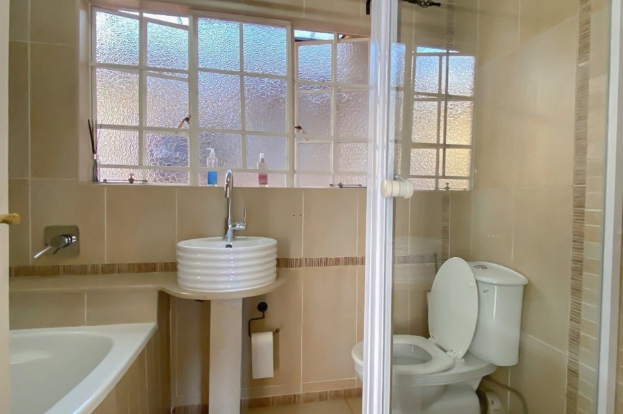 4 Bedroom Property for Sale in Sundowner Gauteng