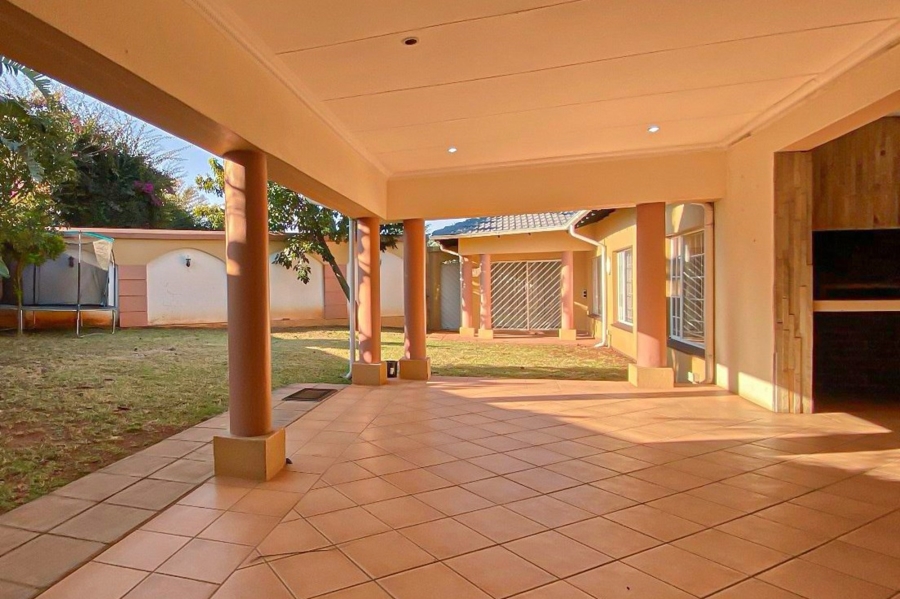 4 Bedroom Property for Sale in Sundowner Gauteng