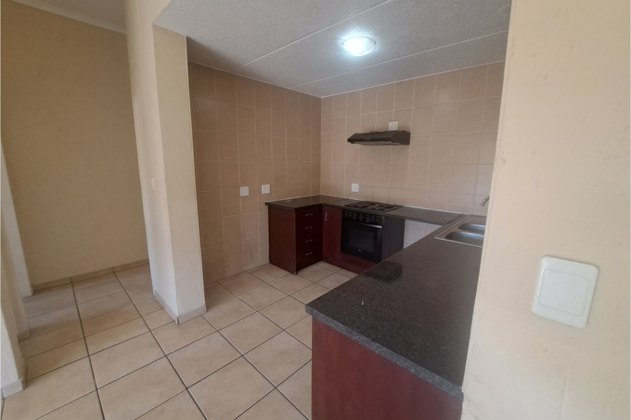 To Let 3 Bedroom Property for Rent in Aeroton Gauteng