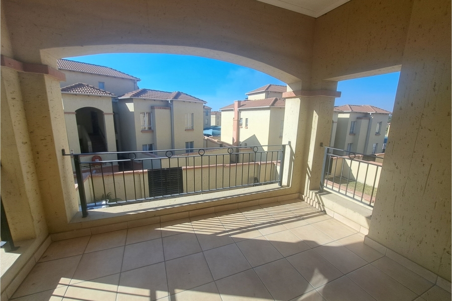 To Let 3 Bedroom Property for Rent in Aeroton Gauteng