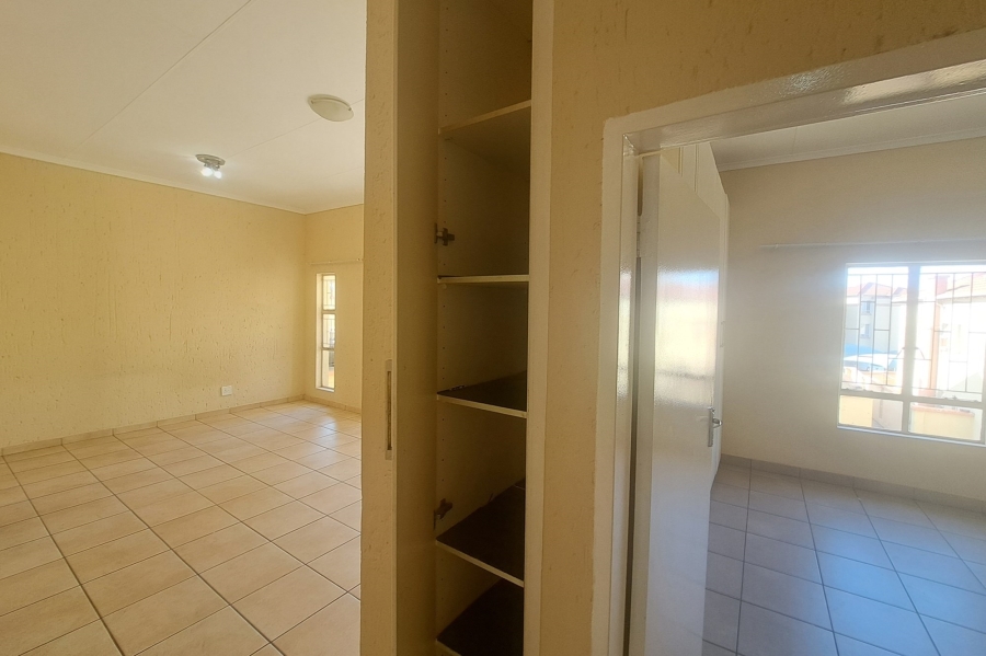 To Let 3 Bedroom Property for Rent in Aeroton Gauteng