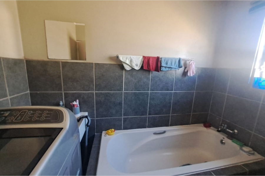 To Let 3 Bedroom Property for Rent in Noordwyk Gauteng