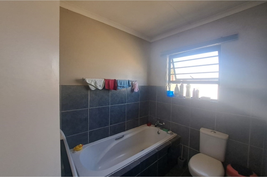 To Let 3 Bedroom Property for Rent in Noordwyk Gauteng