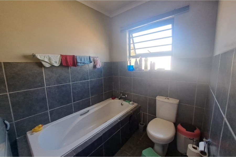 To Let 3 Bedroom Property for Rent in Noordwyk Gauteng