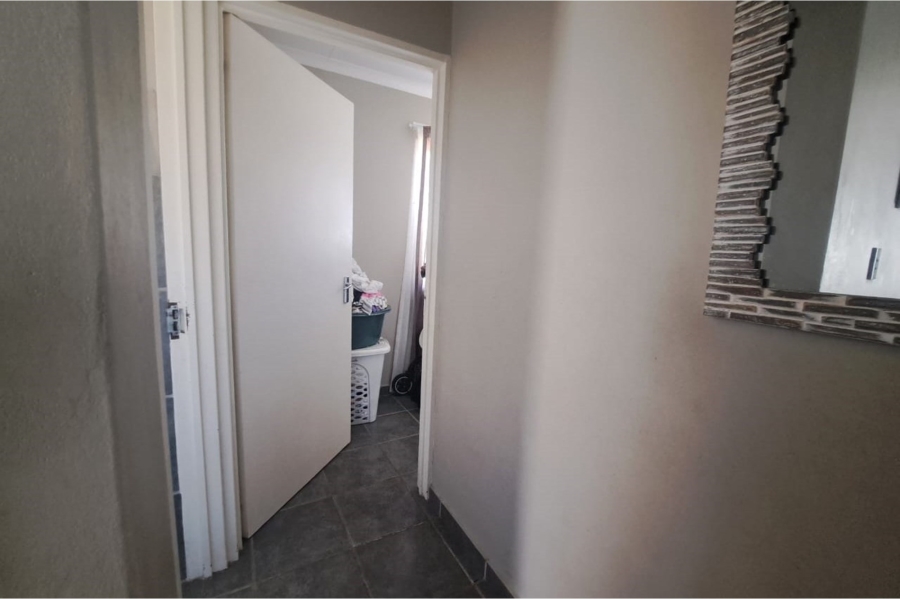 To Let 3 Bedroom Property for Rent in Noordwyk Gauteng