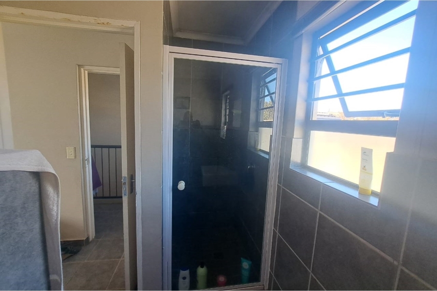 To Let 3 Bedroom Property for Rent in Noordwyk Gauteng