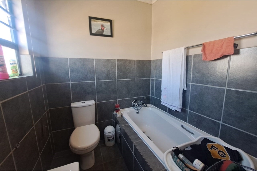 To Let 3 Bedroom Property for Rent in Noordwyk Gauteng