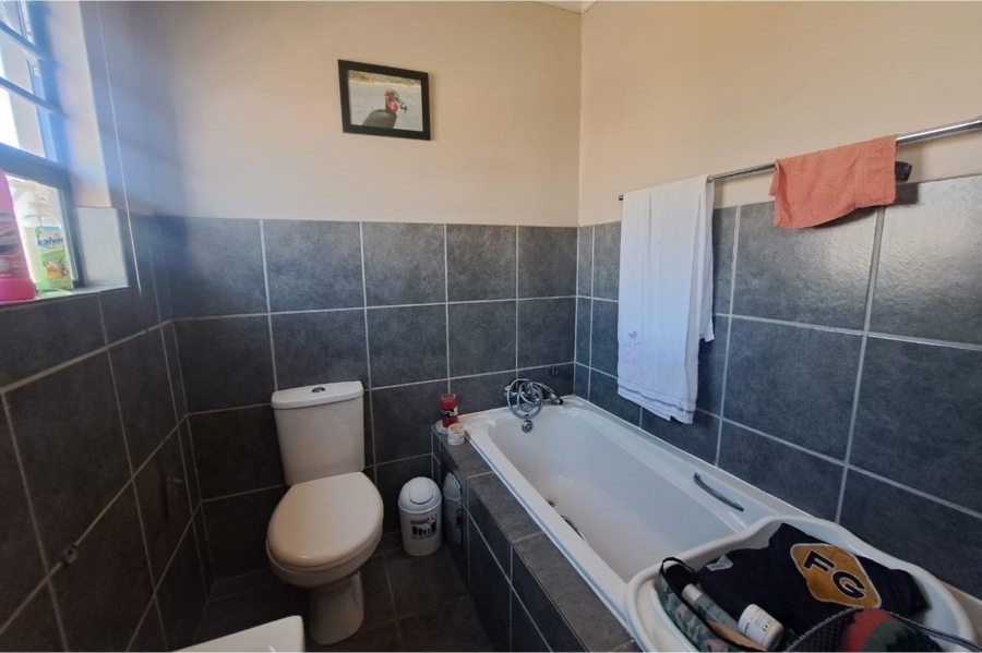 To Let 3 Bedroom Property for Rent in Noordwyk Gauteng