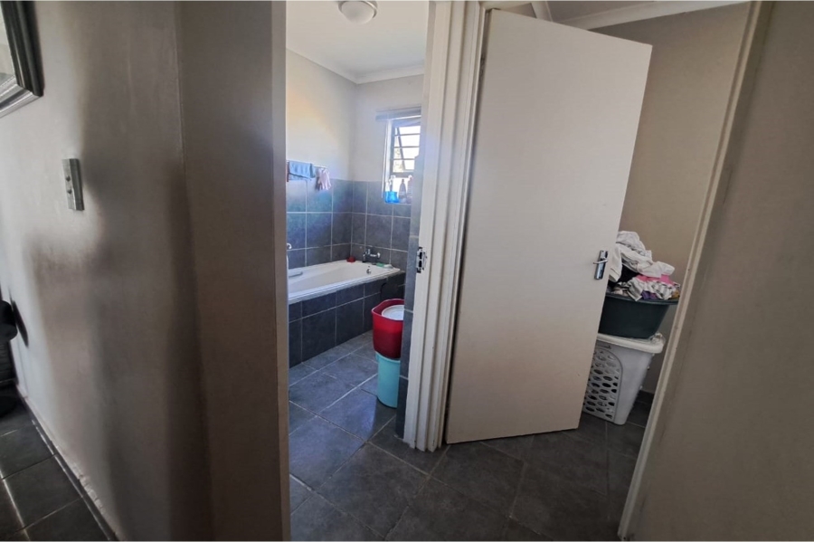 To Let 3 Bedroom Property for Rent in Noordwyk Gauteng