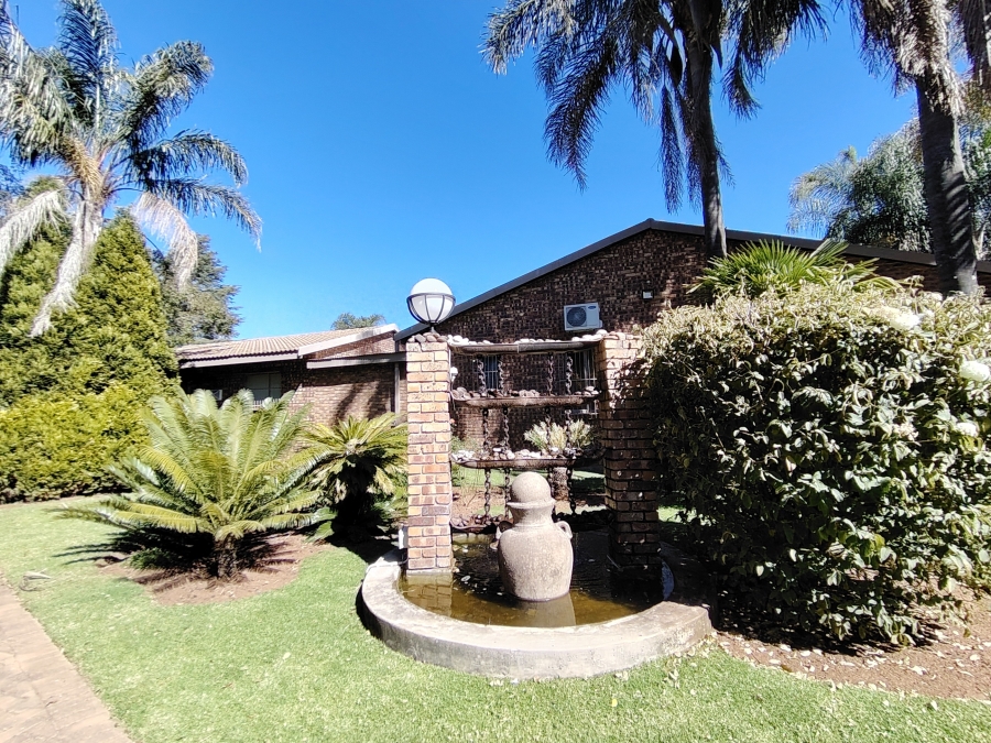 5 Bedroom Property for Sale in Rayton Gauteng