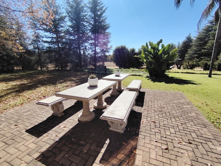 5 Bedroom Property for Sale in Rayton Gauteng