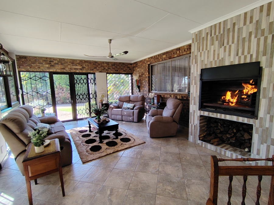 5 Bedroom Property for Sale in Rayton Gauteng