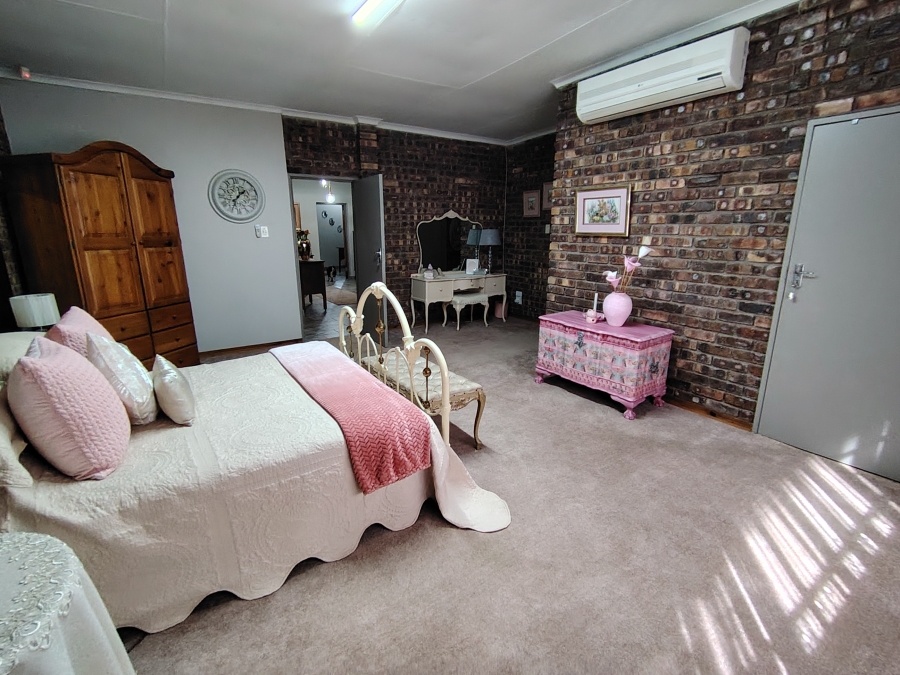 5 Bedroom Property for Sale in Rayton Gauteng