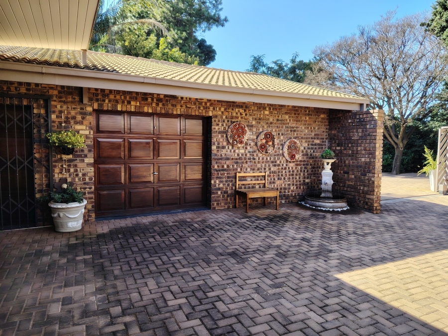 5 Bedroom Property for Sale in Rayton Gauteng