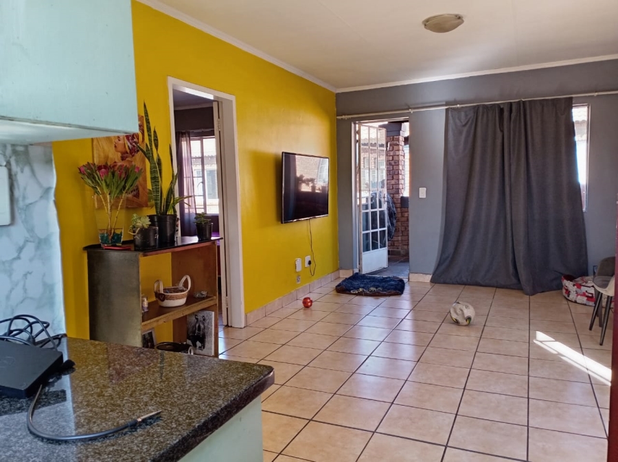 2 Bedroom Property for Sale in Andeon AH Gauteng