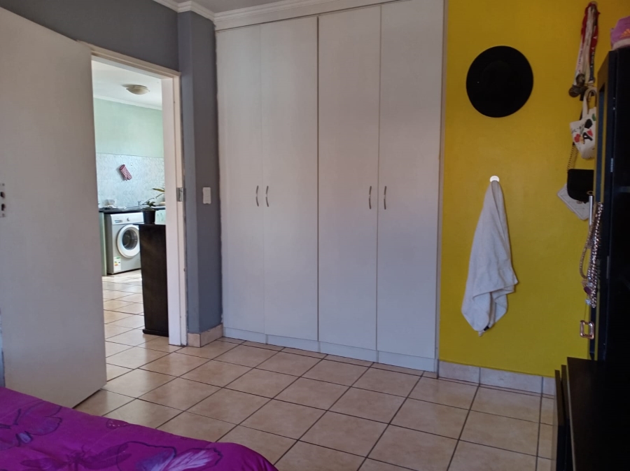 2 Bedroom Property for Sale in Andeon AH Gauteng