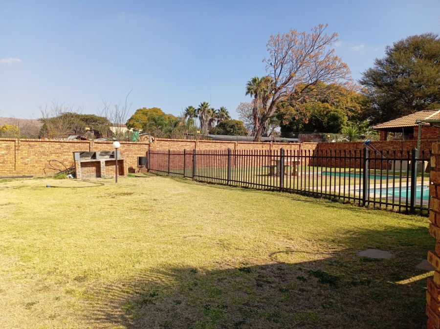 2 Bedroom Property for Sale in Andeon AH Gauteng