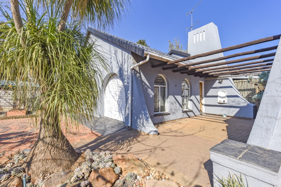 3 Bedroom Property for Sale in Brackendowns Gauteng