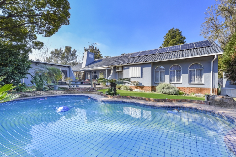3 Bedroom Property for Sale in Brackendowns Gauteng