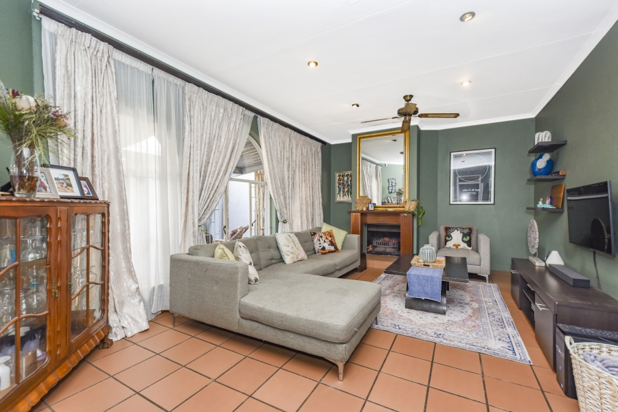 3 Bedroom Property for Sale in Brackendowns Gauteng