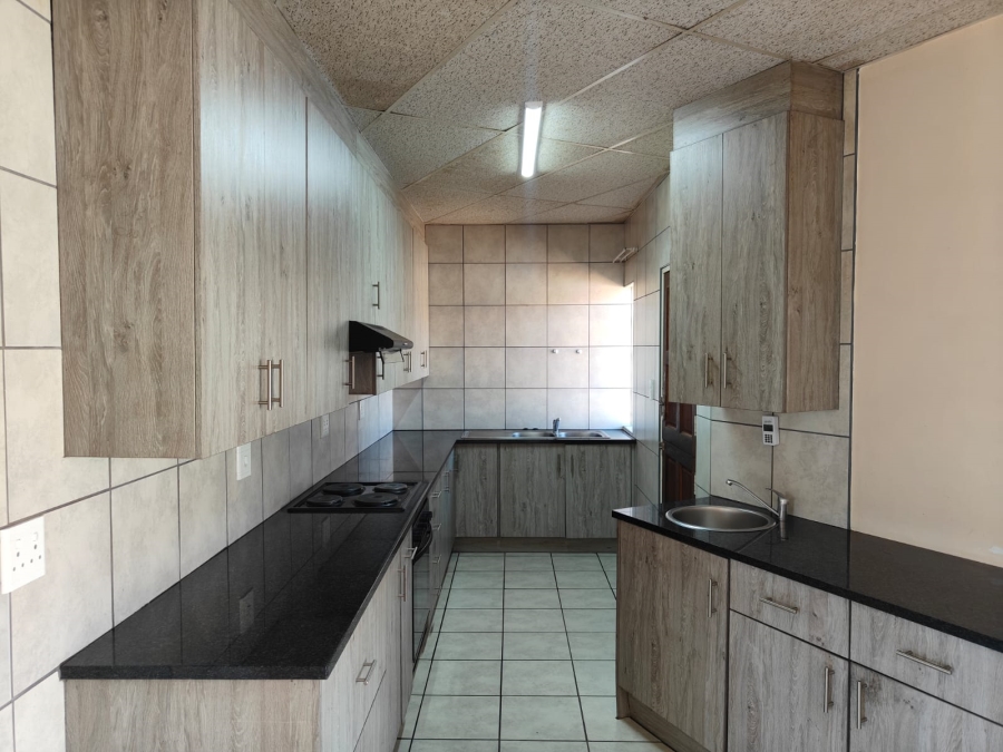 To Let 3 Bedroom Property for Rent in Riversdale Gauteng