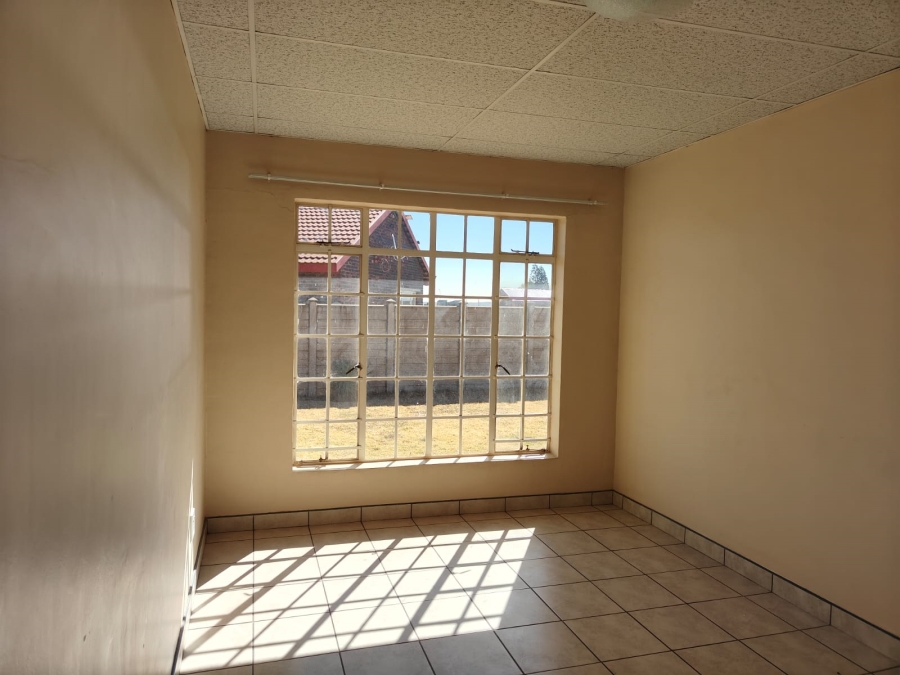 To Let 3 Bedroom Property for Rent in Riversdale Gauteng