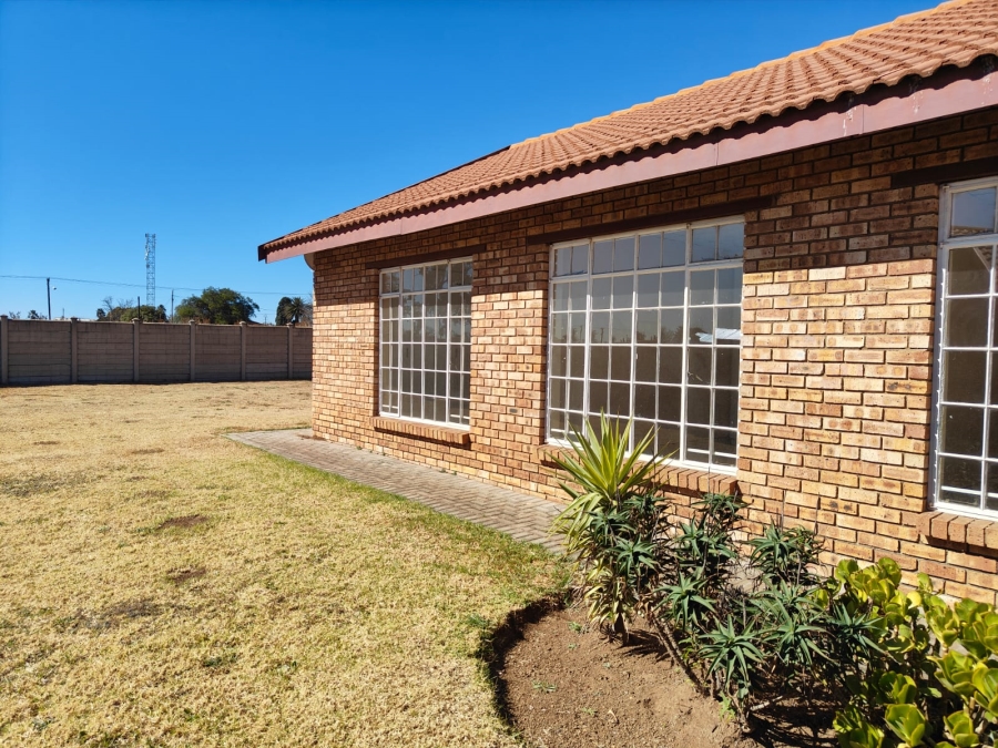 To Let 3 Bedroom Property for Rent in Riversdale Gauteng