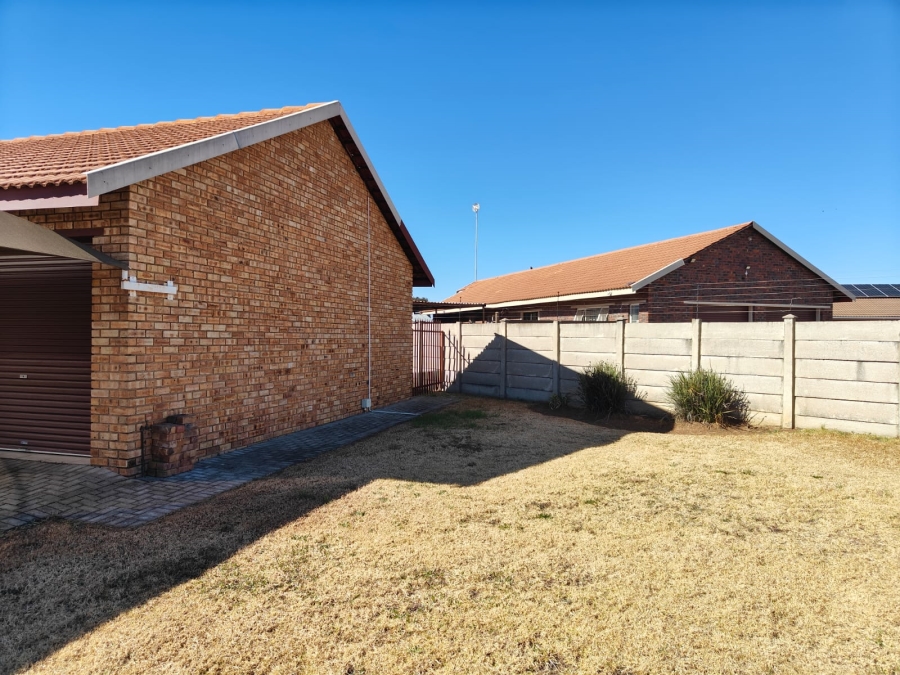 To Let 3 Bedroom Property for Rent in Riversdale Gauteng