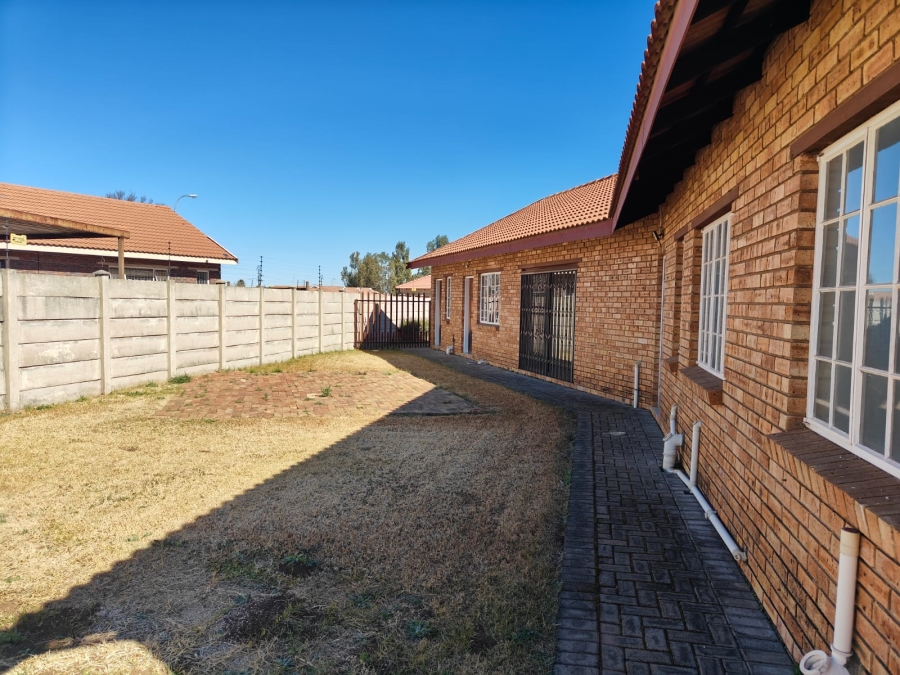To Let 3 Bedroom Property for Rent in Riversdale Gauteng
