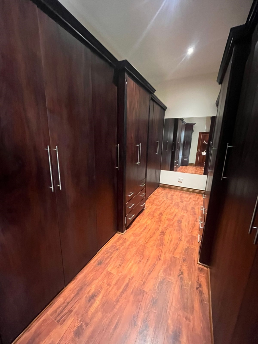 4 Bedroom Property for Sale in Waterkloof Ridge Gauteng