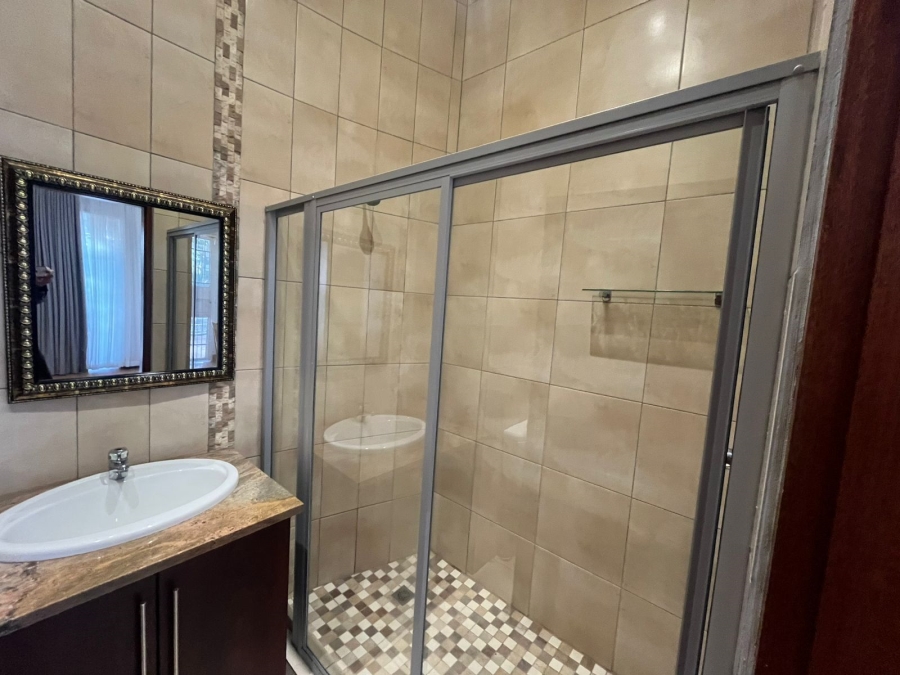 4 Bedroom Property for Sale in Waterkloof Ridge Gauteng