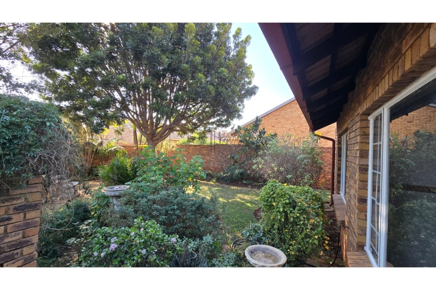 To Let 2 Bedroom Property for Rent in Annlin Gauteng