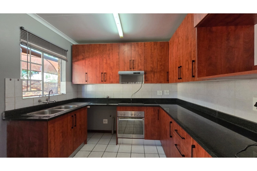 To Let 2 Bedroom Property for Rent in Annlin Gauteng