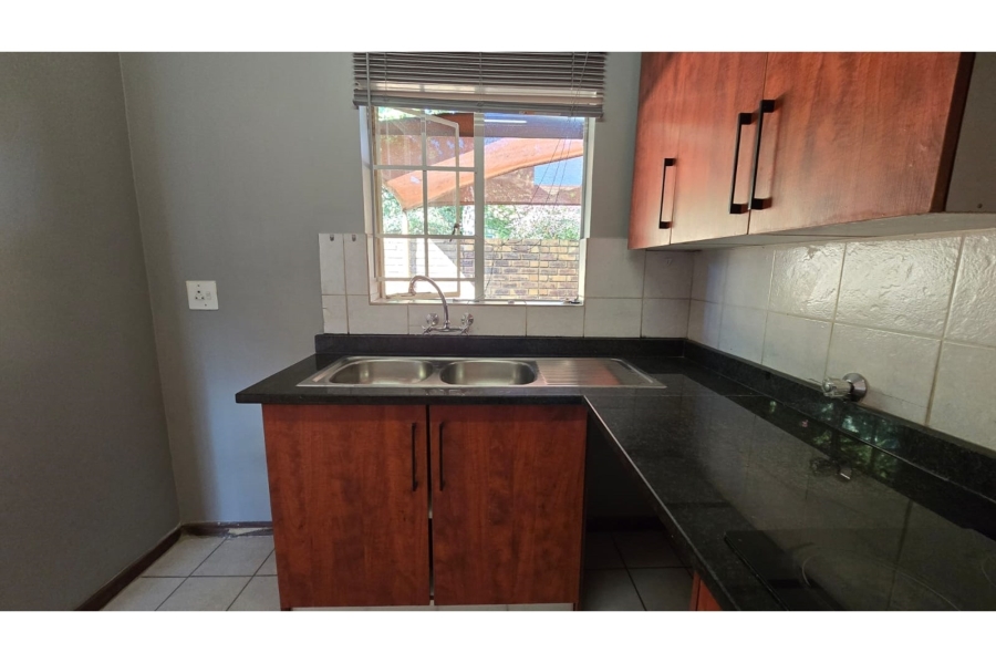 To Let 2 Bedroom Property for Rent in Annlin Gauteng