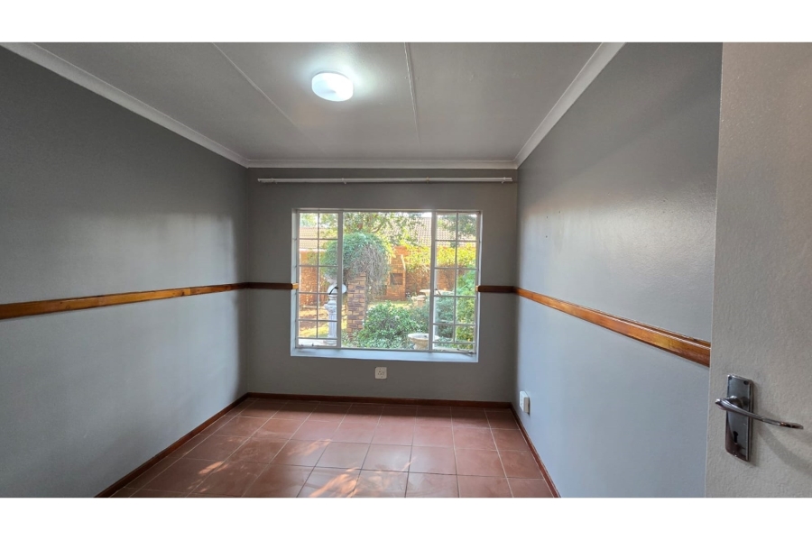 To Let 2 Bedroom Property for Rent in Annlin Gauteng