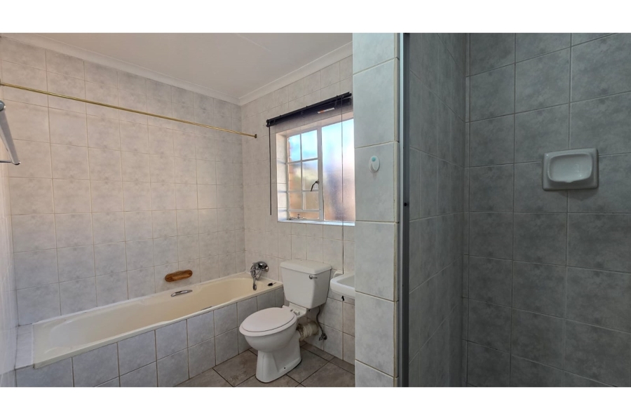To Let 2 Bedroom Property for Rent in Annlin Gauteng