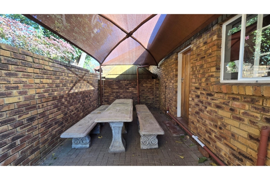 To Let 2 Bedroom Property for Rent in Annlin Gauteng