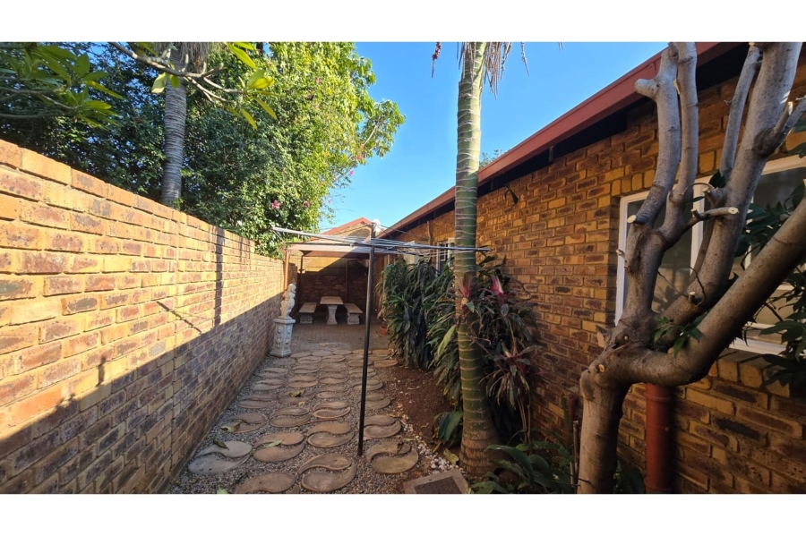 To Let 2 Bedroom Property for Rent in Annlin Gauteng