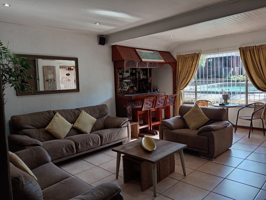 4 Bedroom Property for Sale in Witpoortjie Gauteng