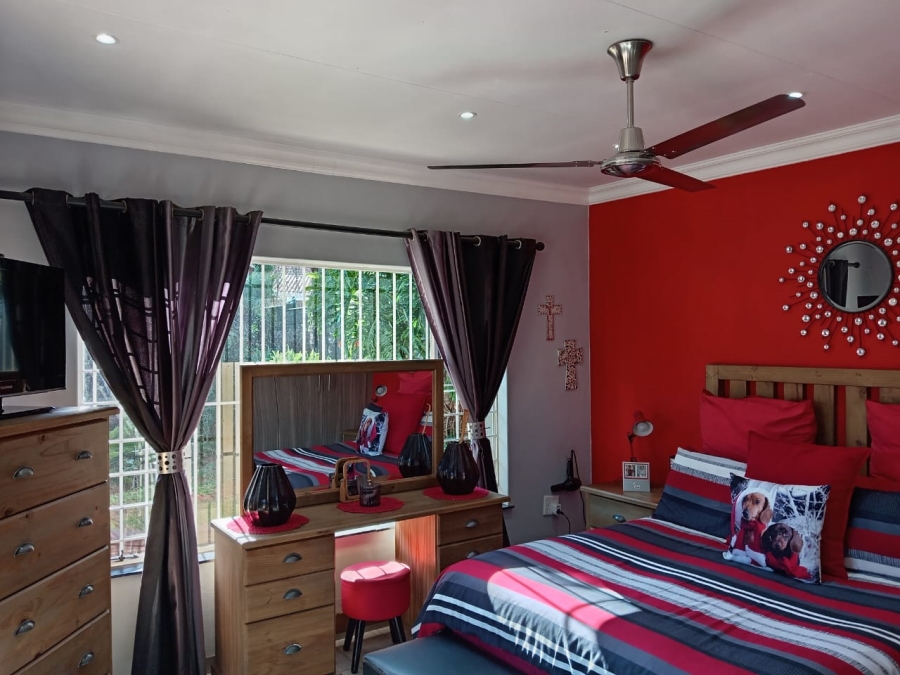 4 Bedroom Property for Sale in Witpoortjie Gauteng