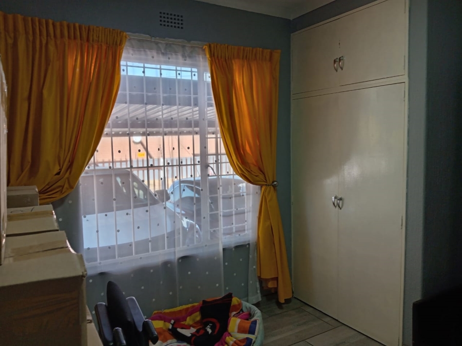 4 Bedroom Property for Sale in Witpoortjie Gauteng