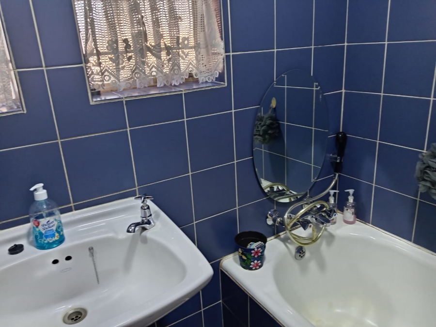 4 Bedroom Property for Sale in Witpoortjie Gauteng