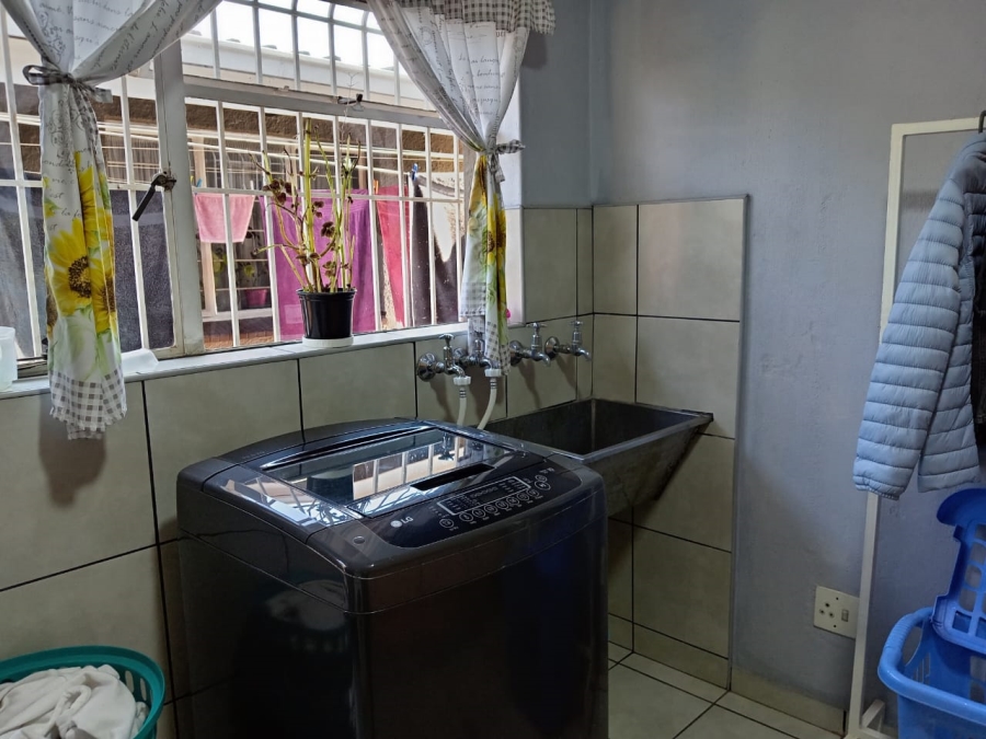 4 Bedroom Property for Sale in Witpoortjie Gauteng