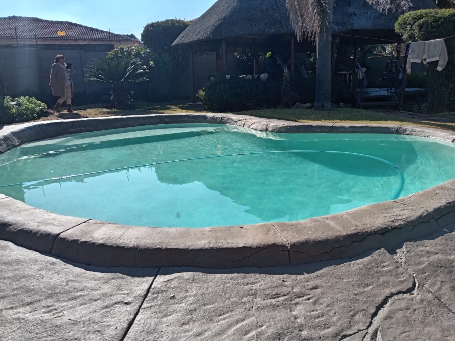 4 Bedroom Property for Sale in Witpoortjie Gauteng