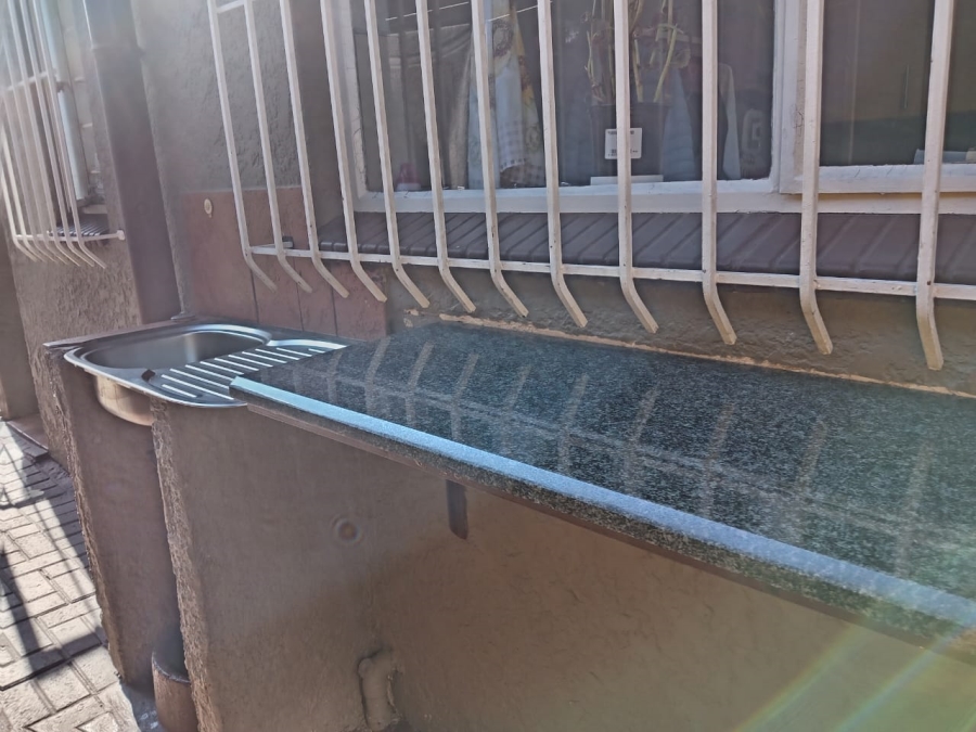 4 Bedroom Property for Sale in Witpoortjie Gauteng